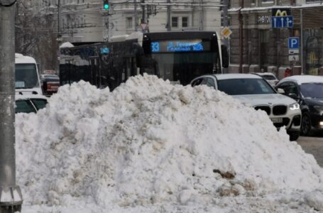 В Ростове неправильно убирали снег после снегопада