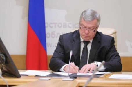 Василий Голубев подписал документ смягчающий коронавирусные ограничения