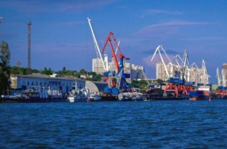 Власти Ростова хотят быстрее переселить «Ростовский морской порт» на Левобережье